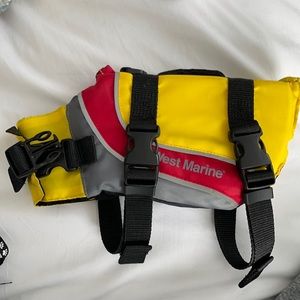 Dog life jacket